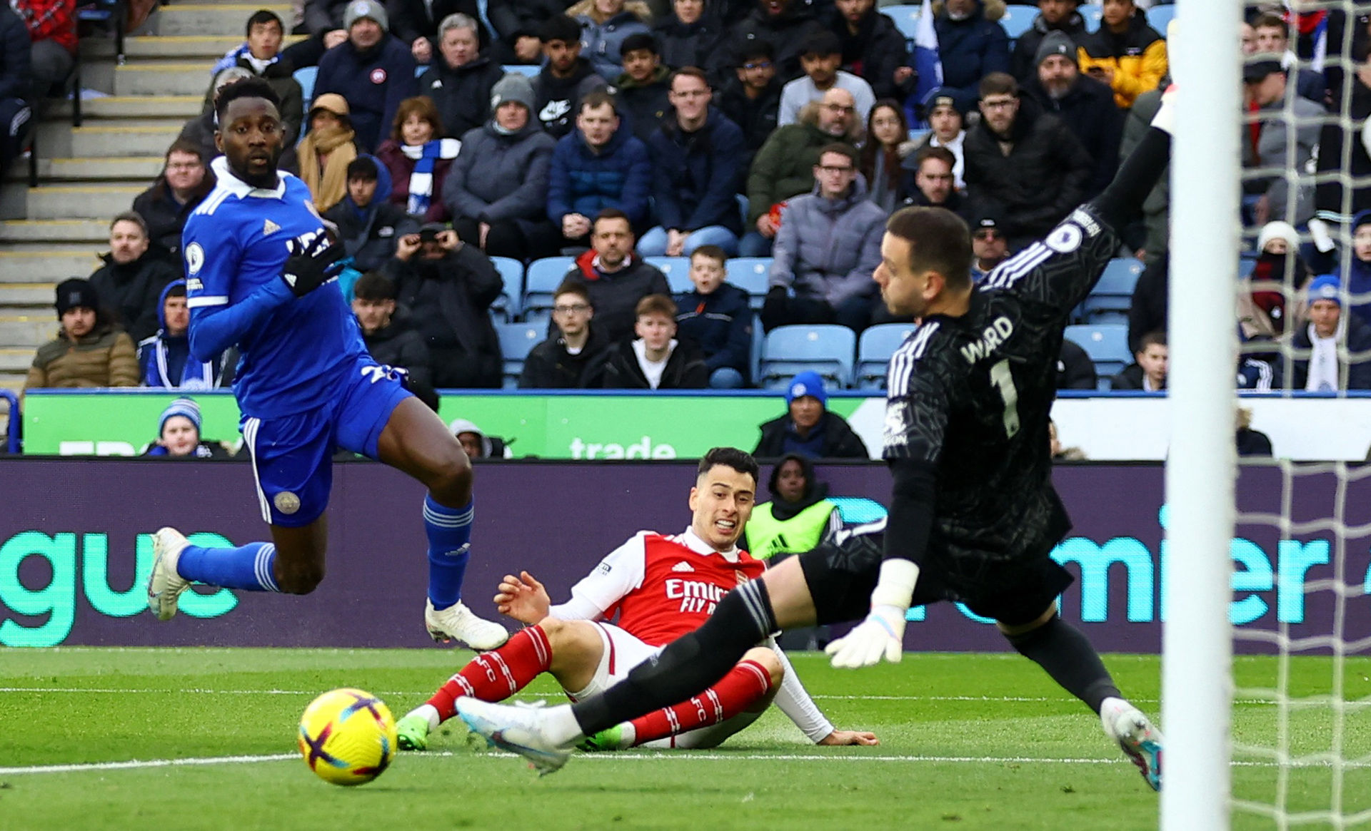 中扮演了無 中扮演了無